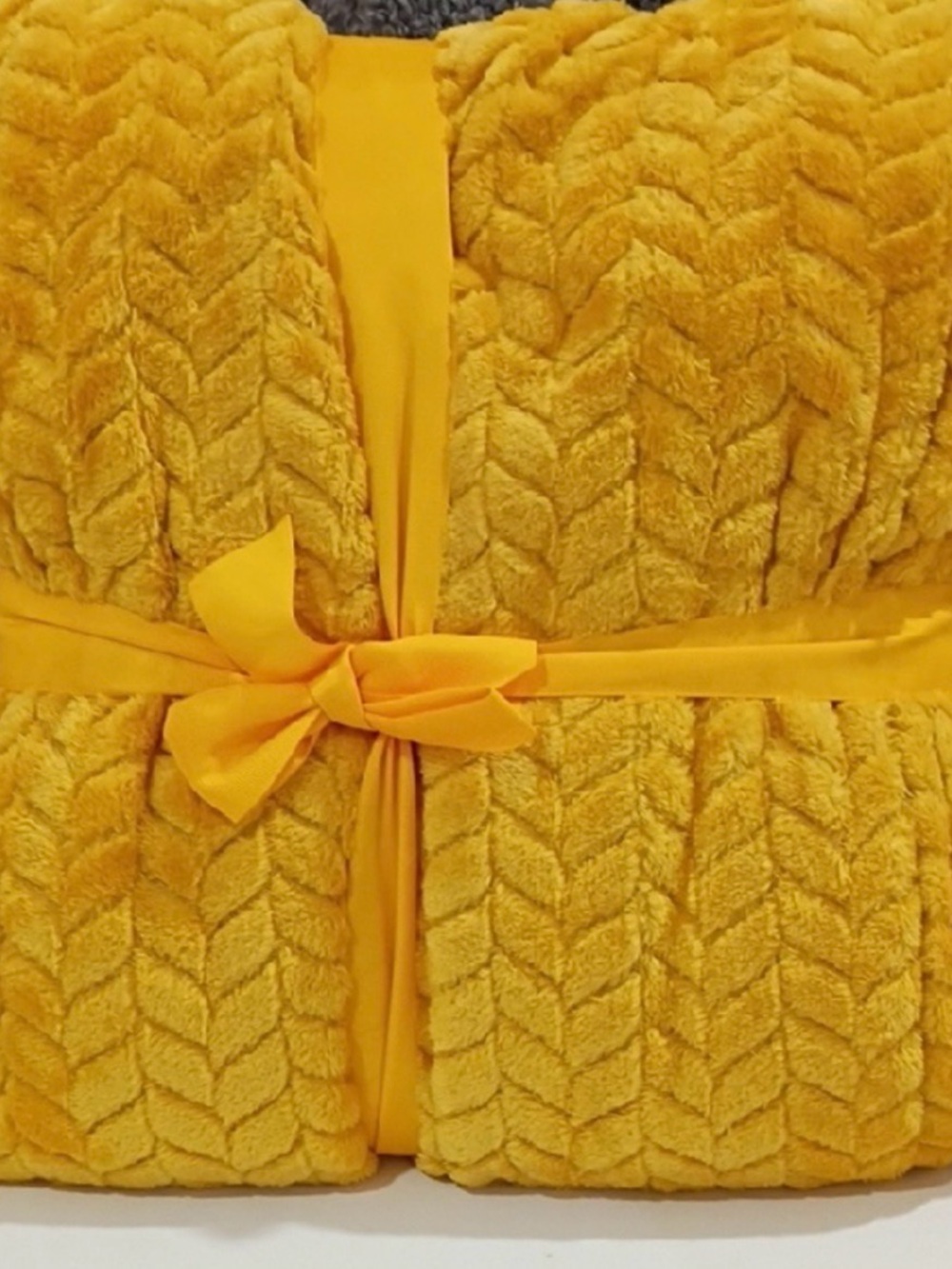 Cozy Golden Yellow Chevron Throw Blanket NEW